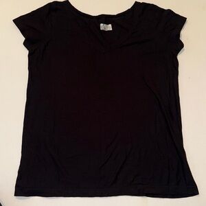 EUC - Athleta Classic Black V-Neck Tee